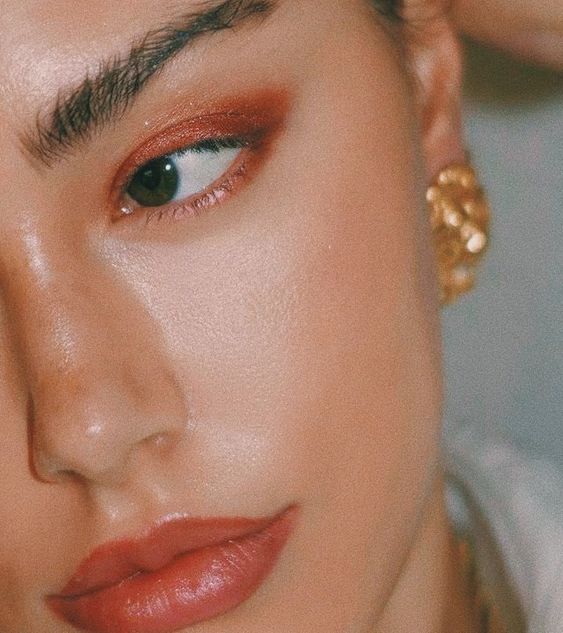 Must Try Holiday Makeup Looks