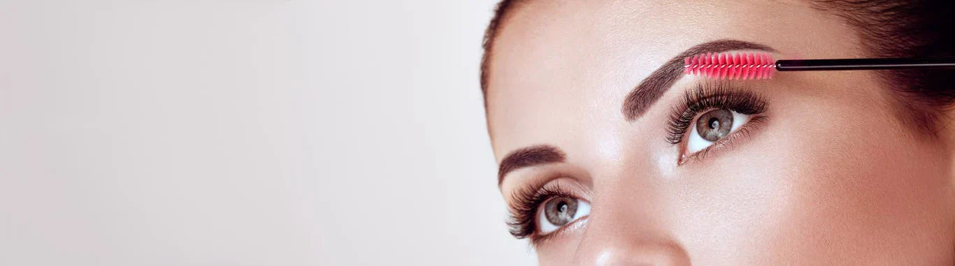 أفضل ٦ مرشحات لتكثيف الرموش والحواجب