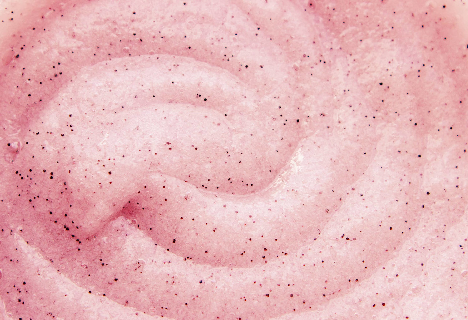 Salt Scrubs vs. Sugar Scrubs: Which One is Right For You