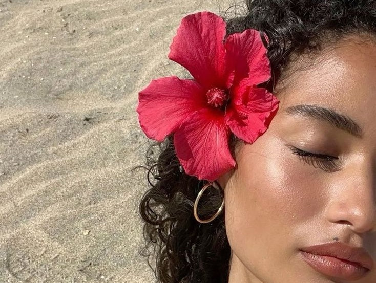 5 Summer Must-Haves for Frizzy Hair