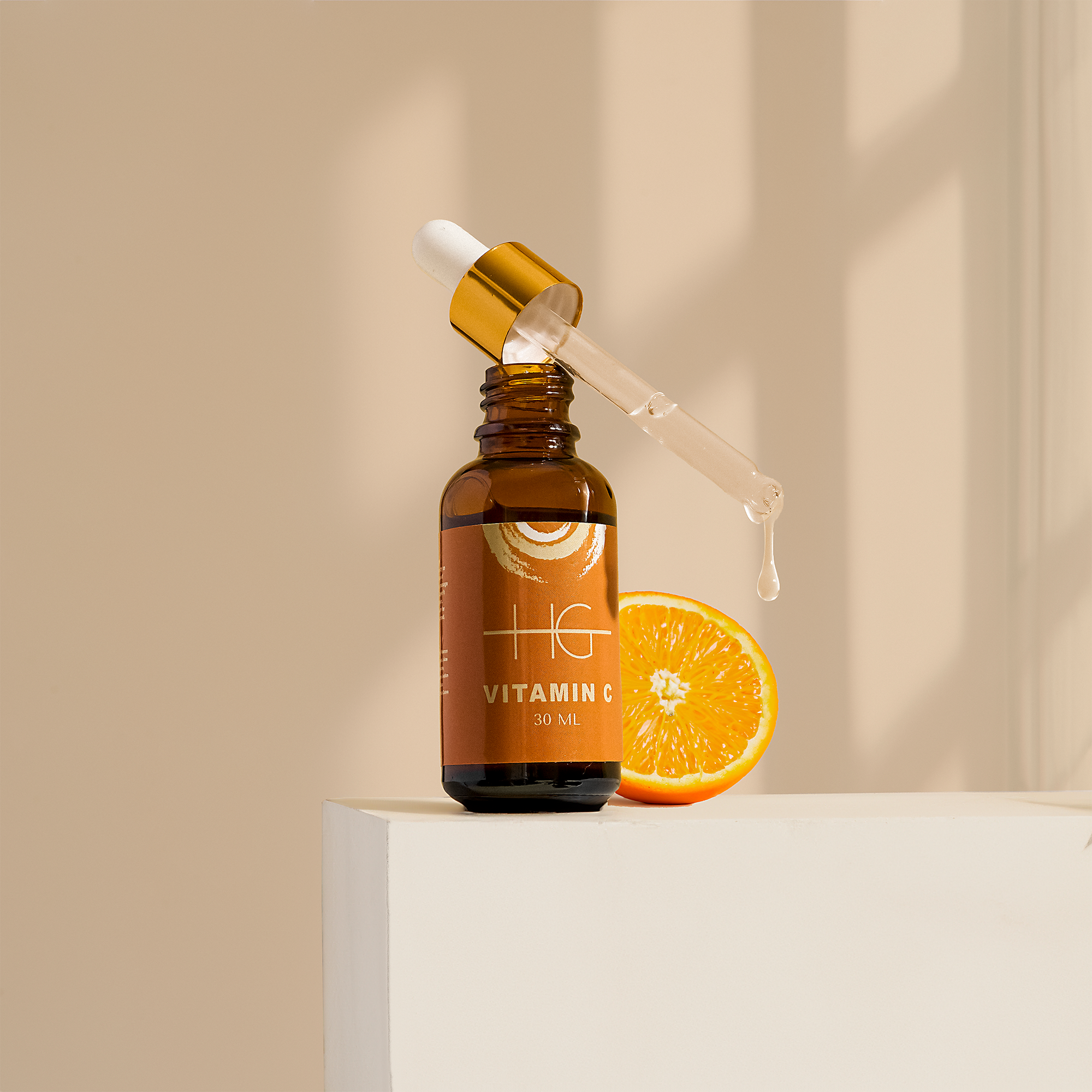 سيروم ڤيتامين سي 7% لتفتيح البشرة