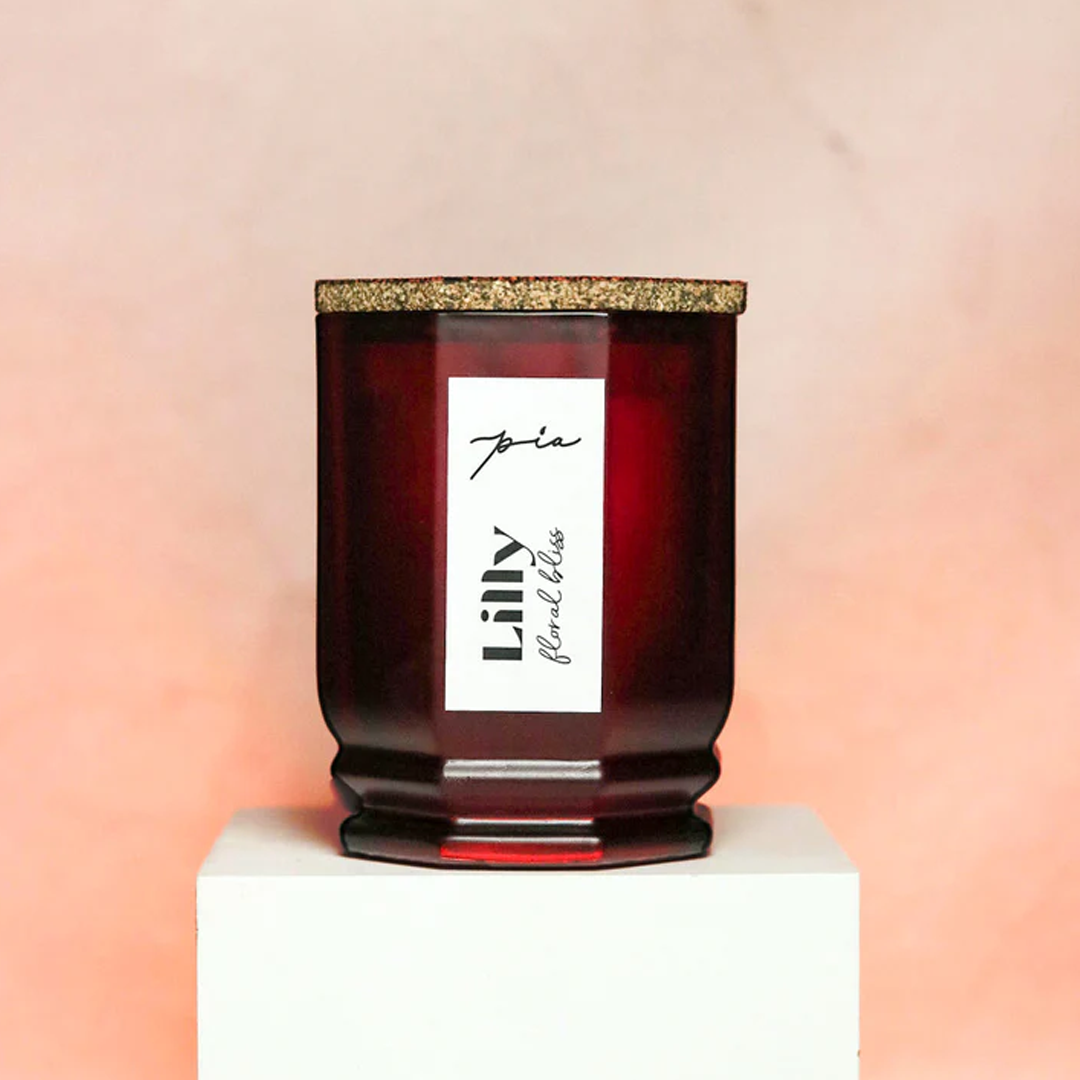 Lilly Candle