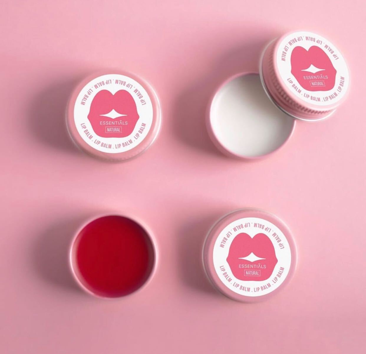 Source Beauty Strawberry Lip Balm Essentials Lip Balms Lip Balms & Treatments Moisturizers Skincare